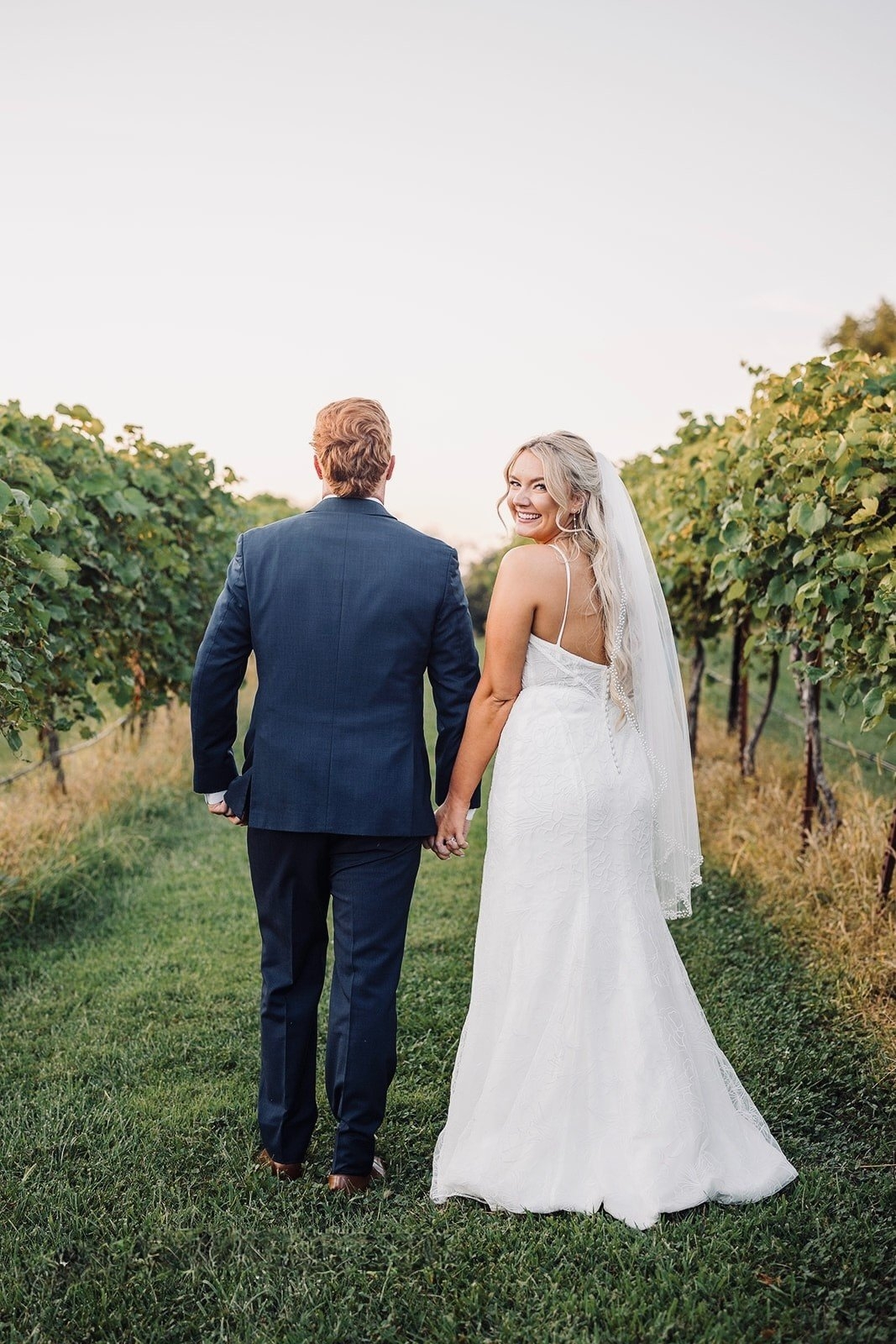 carousel-hero-element image-0