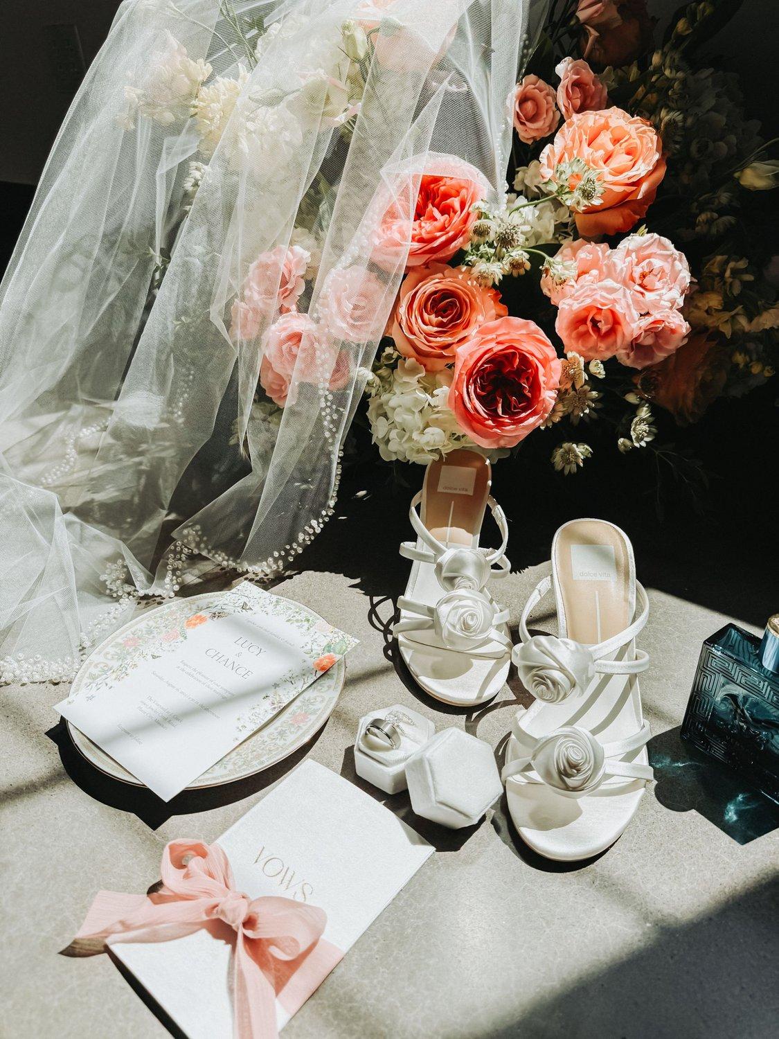 carousel-hero-element image-1