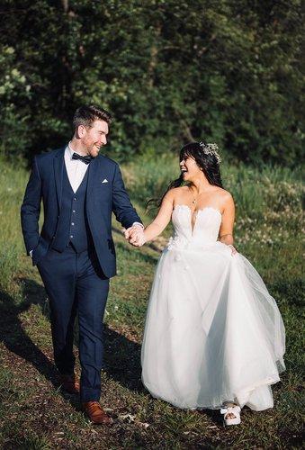 mobile - carousel-hero-element image-1