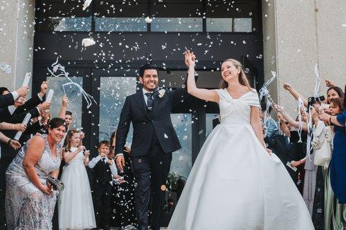 carousel-hero-element image-0